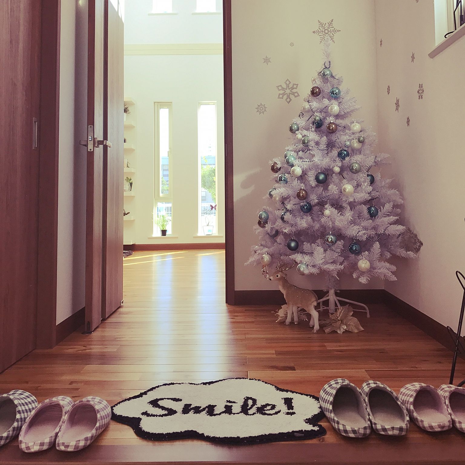 アイデア満載 工夫がいっぱい みんなの素敵な玄関インテリアをご紹介 Folk