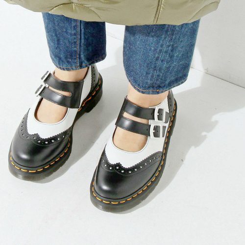 存在感あるdr Martens ドクターマーチン で普段のコーディネートも印象的に Folk