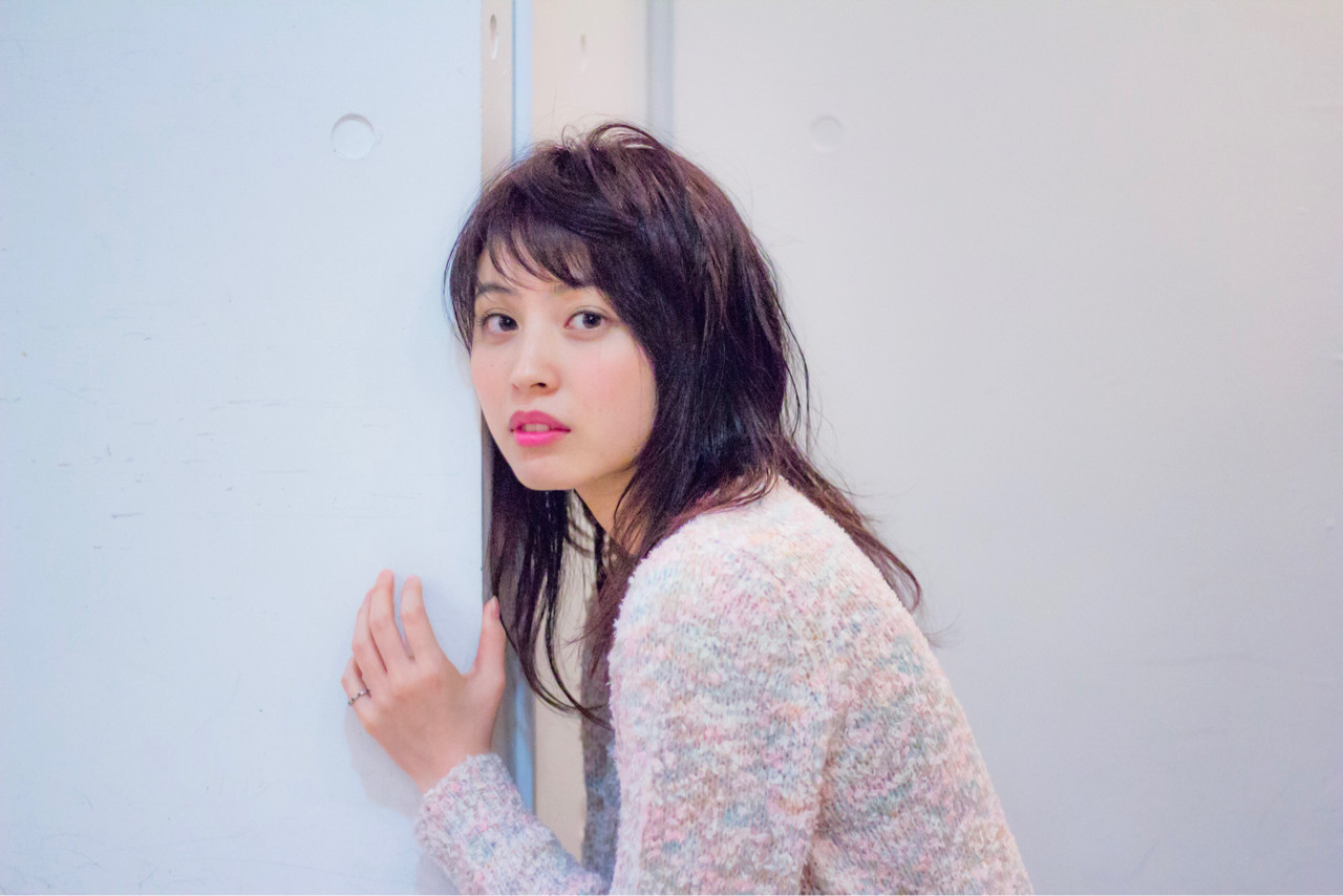 華やかロングで女子力up 重軽ニュアンスヘアーはロングで決まり Folk