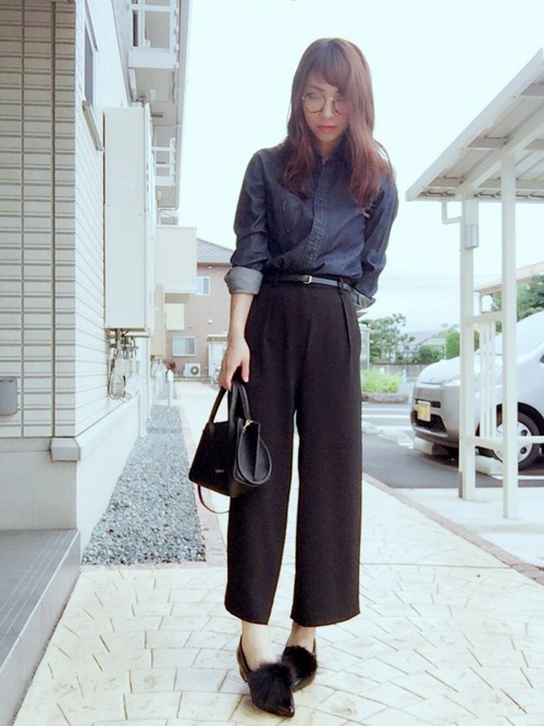 カラバリ豊富で大人気 春はユニクロのクロップドパンツで足取り軽やかに Folk