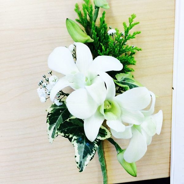 入学式 ママの胸元を華やかに彩るコサージュ 式のあとはインテリアとして楽しんで Folk