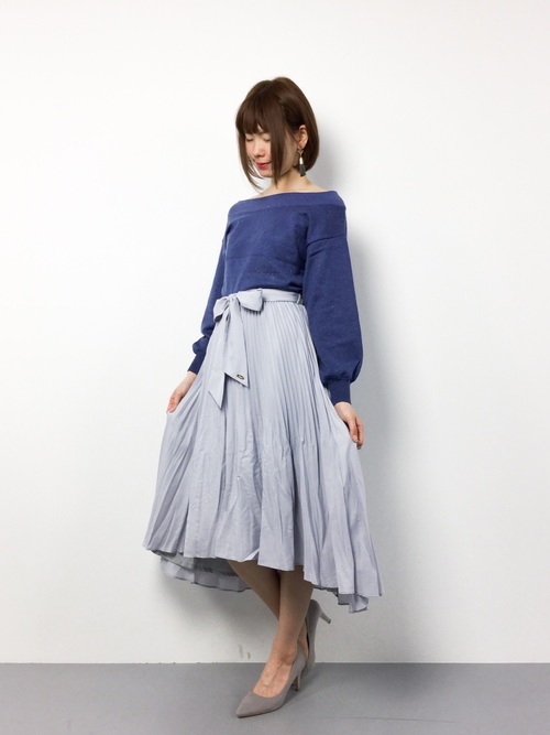 ふわっと春の風を感じて テールカットスカートで作る大人可愛いコーデ特集 Folk