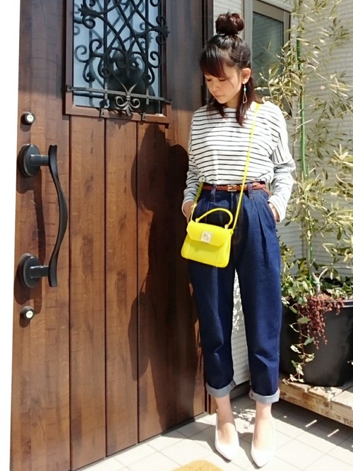 春コーデにアクセント 差し色バッグを使ったお手本コーディネート集 Folk