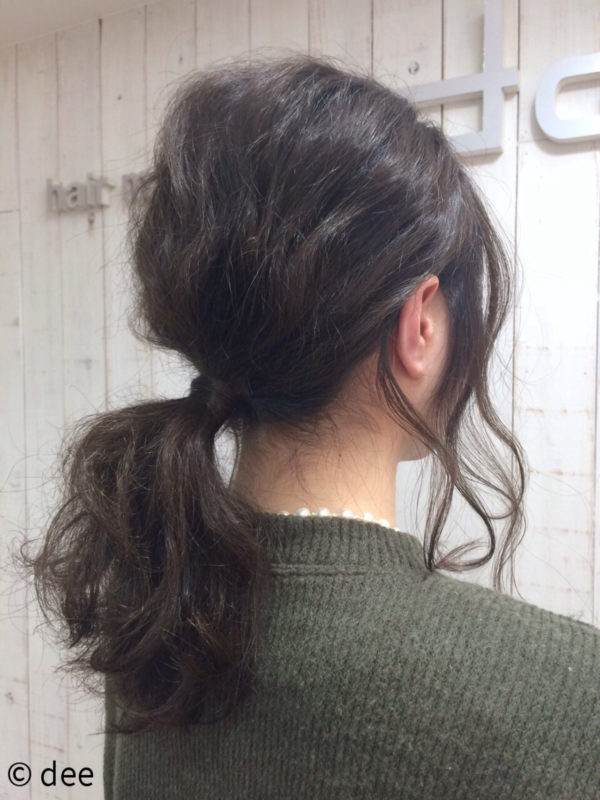 可愛いだけじゃない 大人っぽさも兼ね備えたローポニーテール特集 Folk