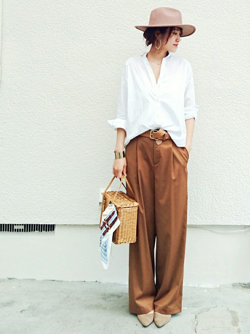 スカーフを取り入れたコーデ54選 華やかで女性らしさも演出 Folk