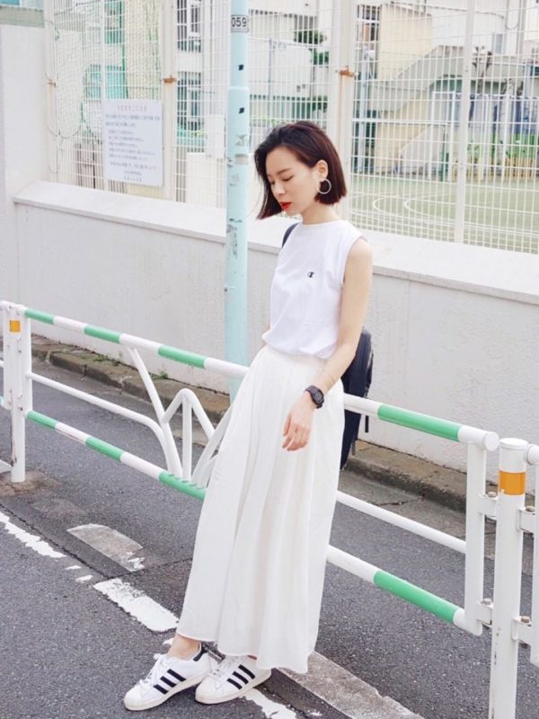 春夏の必須のアイテム！爽やかなスタイリングにはGUの白パンツがおすすめ♡ folk