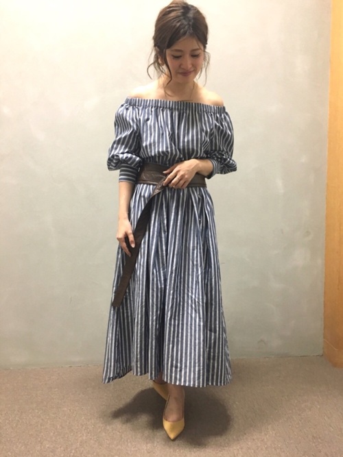 今季はオフショルダーから目が離せない 一枚でキマるオフショルワンピースのコーデ集 Folk