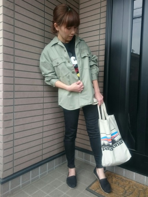 Uniqloから今年も登場 ミッキーコラボtシャツ 大人になってもディズニー大好き Folk