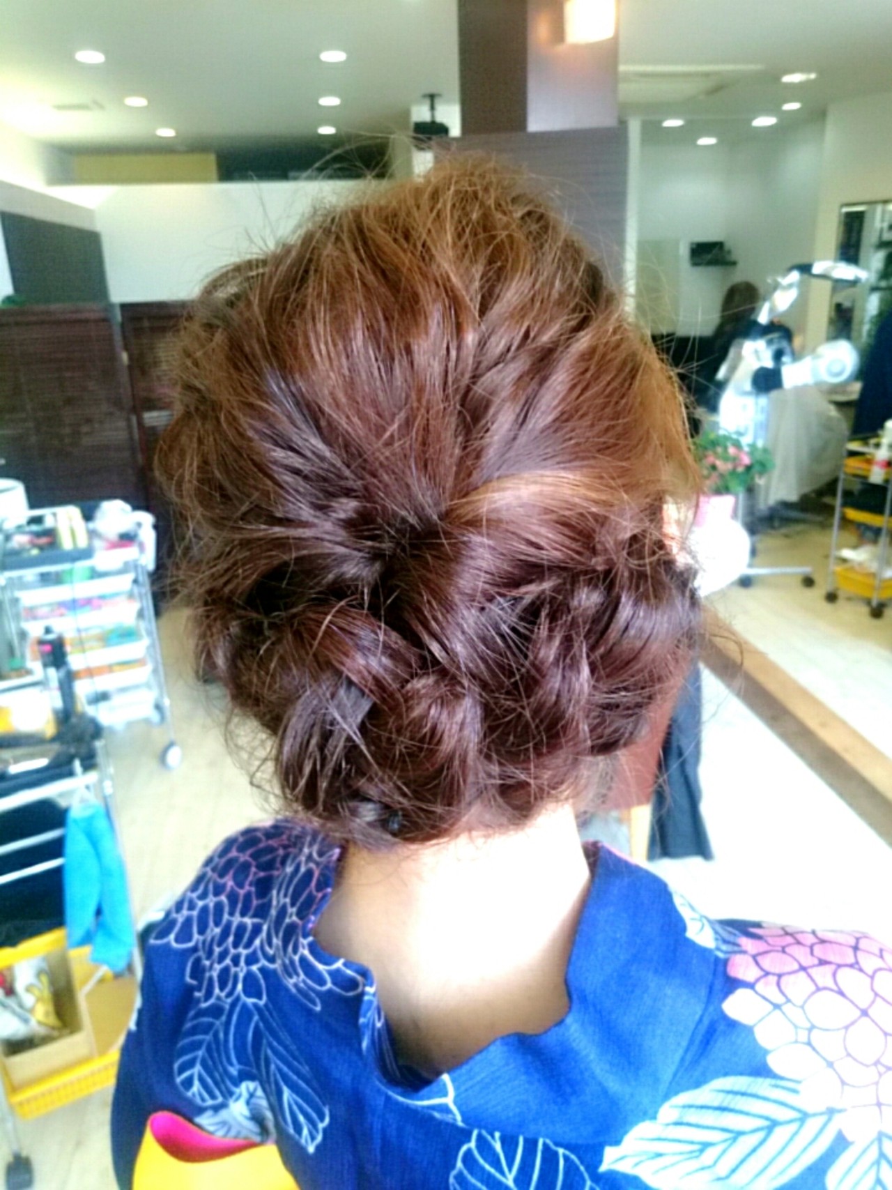 セミロングアレンジ大特集 大人可愛いヘアスタイルを楽しもう Folk