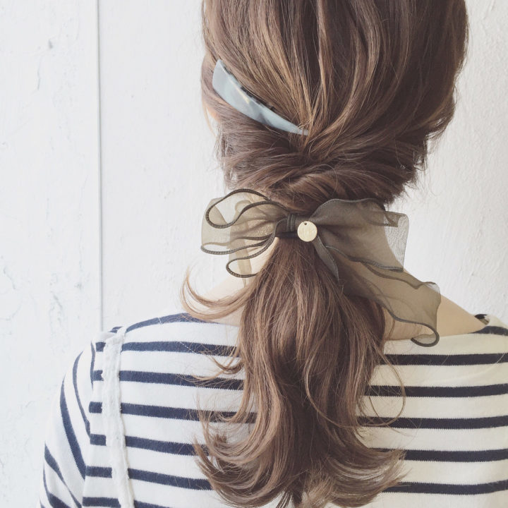 お洒落なバレッタの使い方をご紹介 大人可愛い華やかヘアにおすすめ Folk お洒落なバレッタの使い方をご紹介 大人可愛い華やかヘアにおすすめ Folk