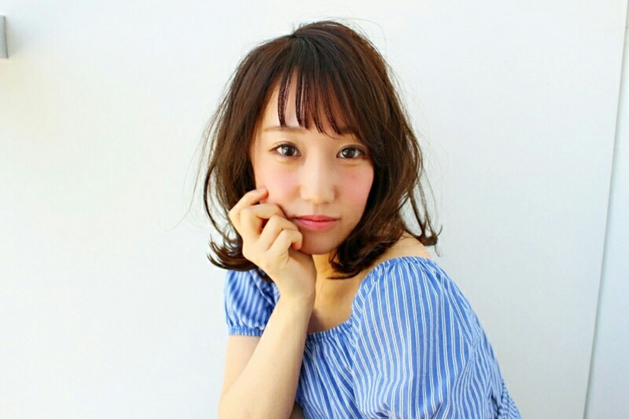 前髪伸ばしかけアレンジ特集 理想のレングスまでおしゃれに可愛く過ごしちゃおう Folk 前髪伸ばしかけアレンジ特集 理想のレングスまでおしゃれに可愛く過ごしちゃおう Folk