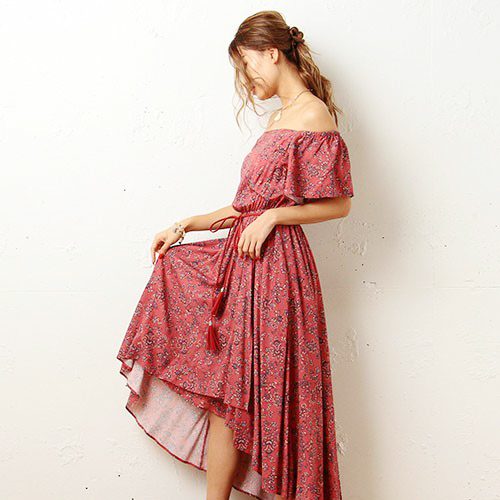 今季はオフショルダーから目が離せない 一枚でキマるオフショルワンピースのコーデ集 Folk 今季はオフショルダーから目が離せない 一枚でキマるオフショルワンピースのコーデ集 Folk