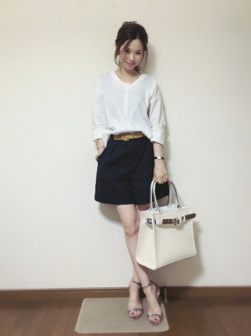 バカンスやビーチだけじゃない 大人の ショートパンツ 着まわし術 Folk