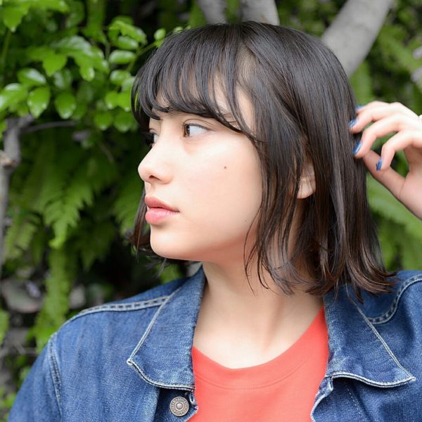 伸ばしかけ前髪でも大丈夫 オトナ女子にオススメな色っぽ流し前髪 Folk