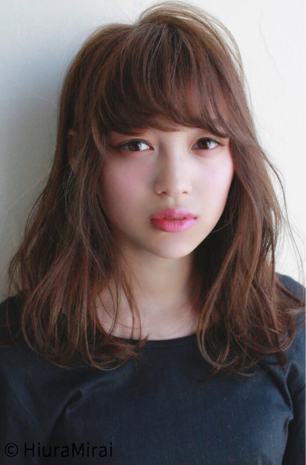 伸ばしかけ前髪でも大丈夫 オトナ女子にオススメな色っぽ流し前髪 Folk