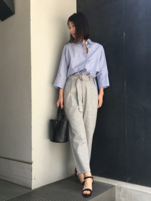 エフォートレスなサマースタイルにはこれ リネンパンツ で作る大人可愛いリラックスコーデ Folk