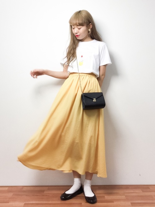 クラシカルな雰囲気に 靴下 バレエシューズで足元からおしゃれを楽しもう Folk