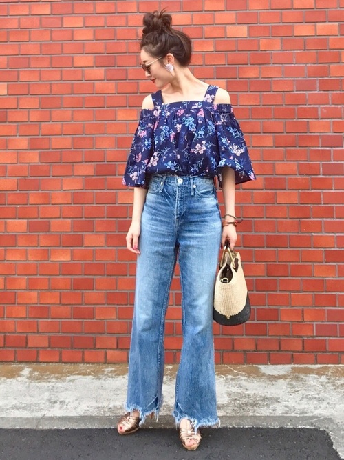 春だけじゃない 夏でも花柄がかわいいんです 夏の花柄コーデ選 Folk