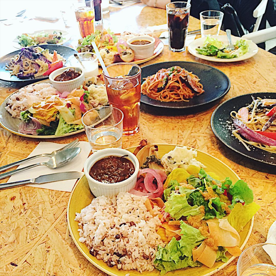 お店みたいな食卓にしたい お手本にしたい食器コーデ選 Folk