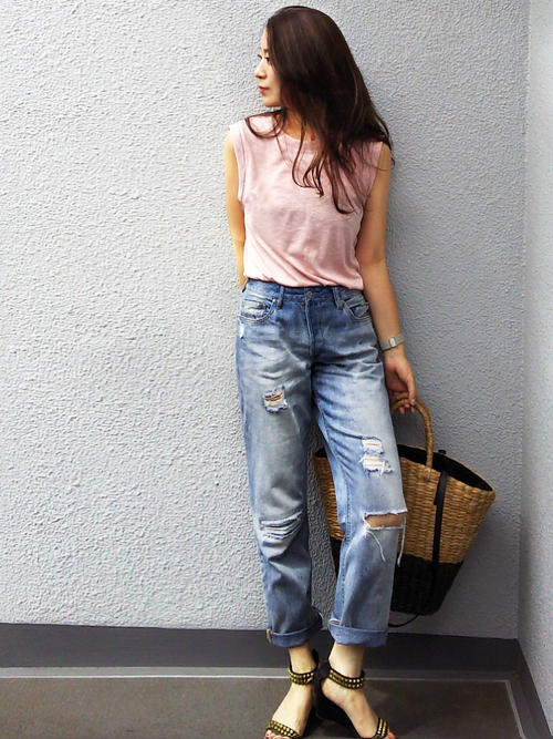 ダメージデニムを使ったコーデ選 いつものデニムをもっとおしゃれに Folk