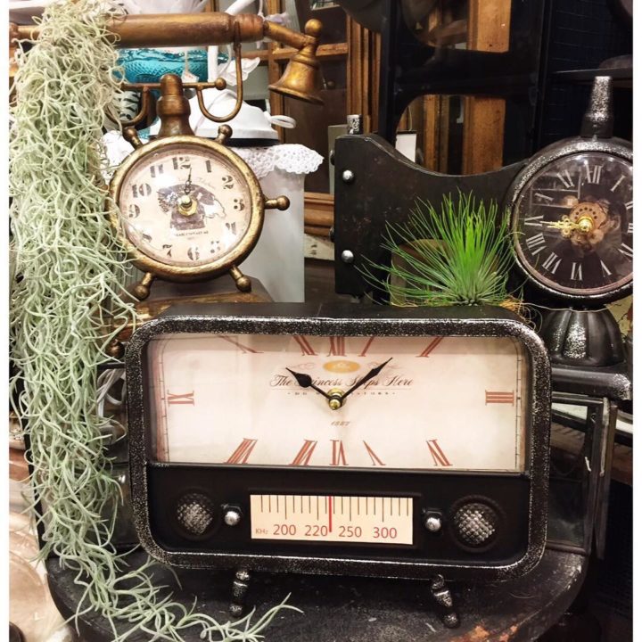 部屋のアクセントに最適 個性的 オシャレな時計選 Folk