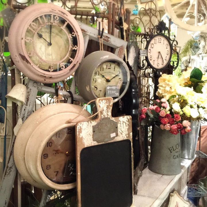 部屋のアクセントに最適 個性的 オシャレな時計選 Folk