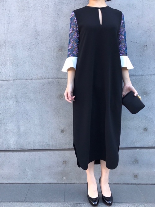 結婚式のお呼ばれスタイルは 上品ブラックフォーマルで Folk