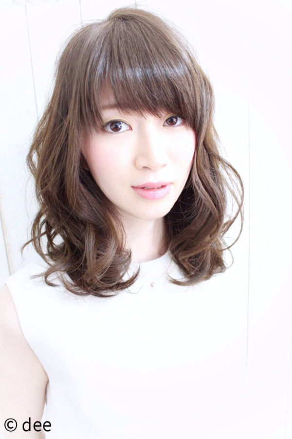 ミディアム髪型特集 今旬のトレンドのスタイリングを一挙ご紹介 Folk