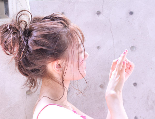 暑さを見せない 今年おすすめの涼やか夏アレンジヘアで大人可愛く夏を乗り切る Folk