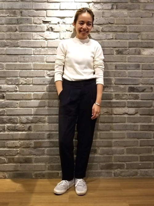 ゆるめのローテクがかわいい Vansのスニーカーを使った大人コーデ15選 Folk