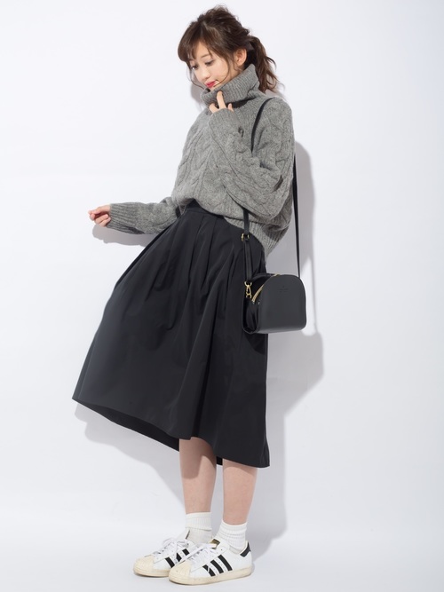 ニットのカラー別コーデ15選 ニットはカラーによって印象が全然違う Folk