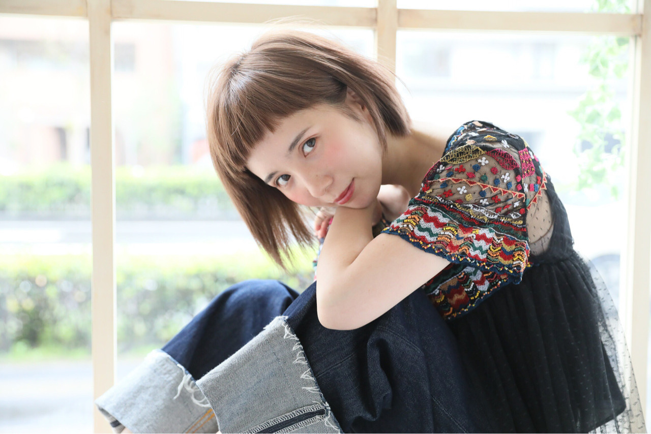 前髪ぱっつんで大人可愛いをもっと身近に 髪の長さ別から厚みまで具体的な実例104選 Folk