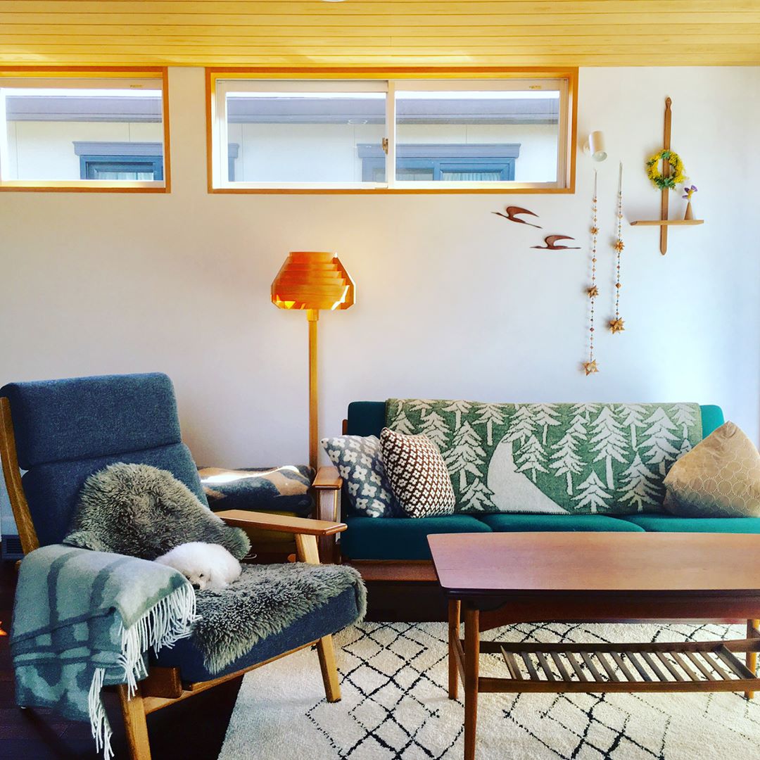 ブランケットとくつろぐ時間♡暖かくておしゃれなブランケットを取り入れたインテリア実例☆ | folk