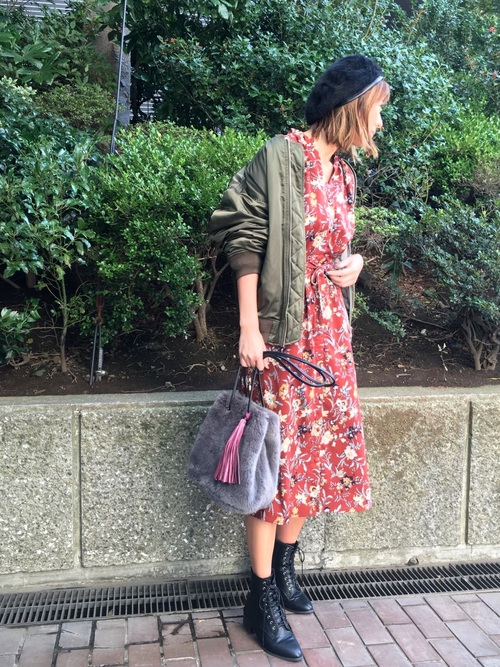 カジュアルコーデの辛めアウターといえばma 1 Ma 1を使ったおしゃれコーデをチェック Folk