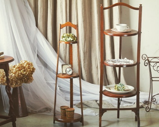 貴族の様なティータイムを アンティーク家具で作るカフェのようなお部屋 Folk