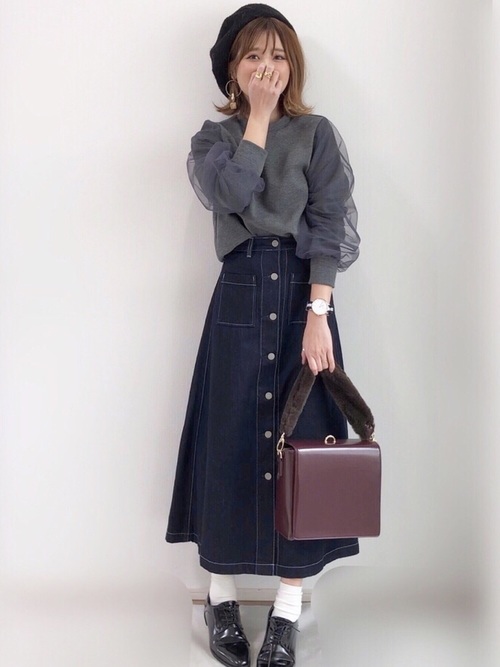 高見えコーデに使える Guのデニムフロントボタンマキシスカートのコーデ集 Folk