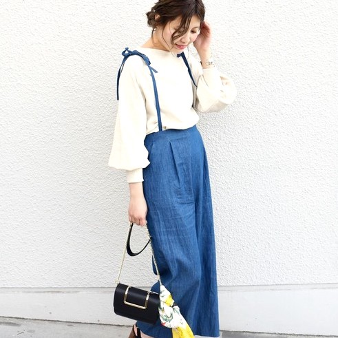 大人女子でも取り入れやすい サスペンダー付きパンツで作るちょいカワコーデ Folk