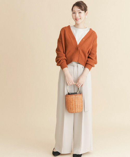 ショート丈のカーディガンが可愛い 春に大活躍間違いなしのカーディガンをチェック Folk