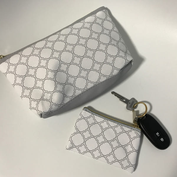 使い方はアイディア次第 100円で買えるおしゃれ 便利なポーチ8選 Folk