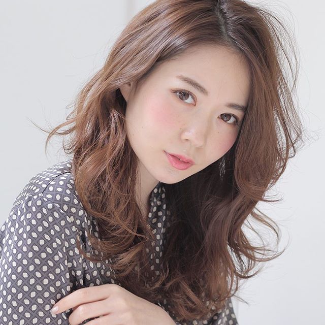 前髪なしは何故カッコいい 大人女子が憧れるヘアスタイルを徹底解説 Folk