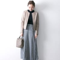 「白、黒、ベージュetc.」大人のきれいめコーデはベーシックカラーでつくろう！