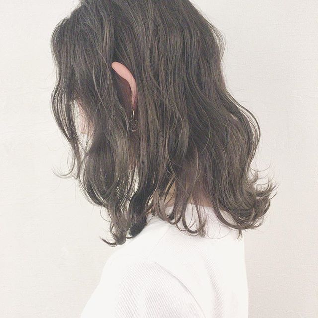 抜け感のあるアレンジにもピッタリなボブ ボブディの春スタイル Folk