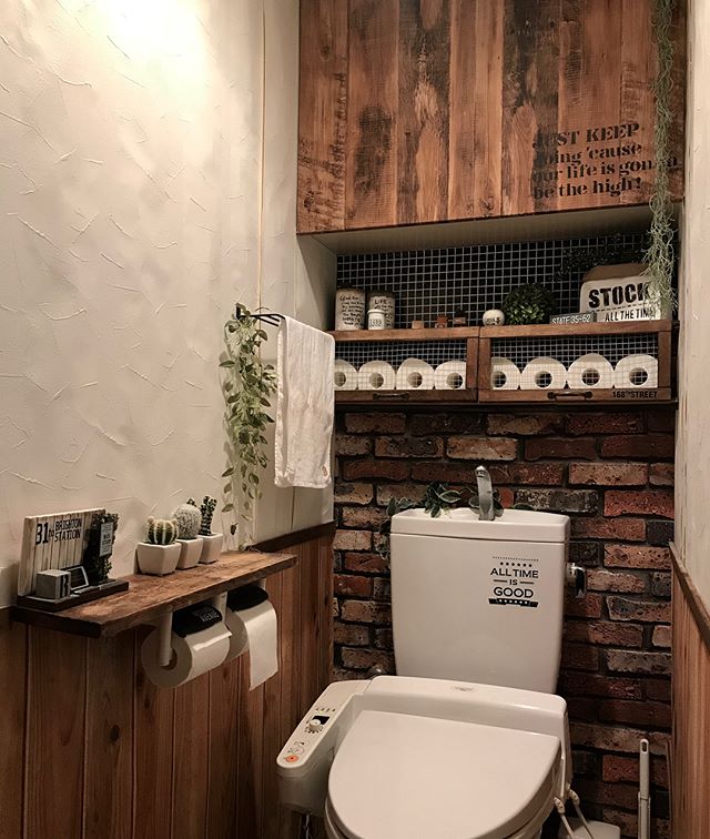 真似したくなるトイレインテリア 収納術やおしゃれに見えるインテリアをご紹介します Folk