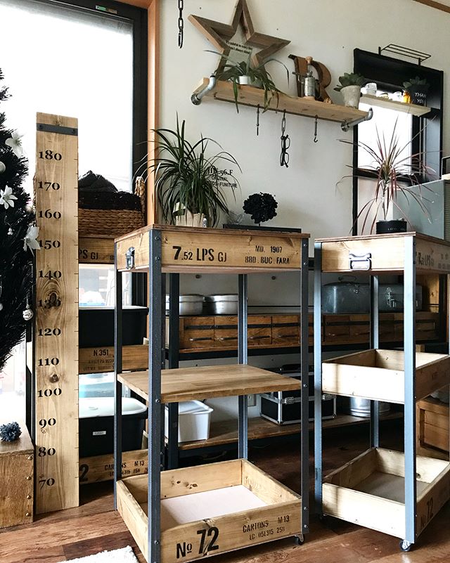 クールだけど温もりを感じさせる組み合わせ アイアン 木のインテリア実例集 Folk