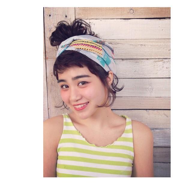 ヘアバンドを使ったアレンジ特集 長さ別から時短テクまで人気のアレンジをご紹介 Folk