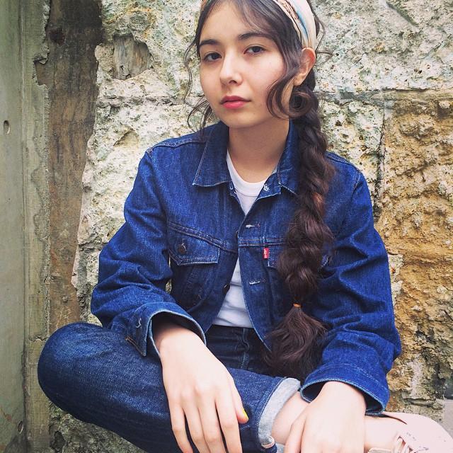 ヘアバンドを使ったアレンジ特集 長さ別から時短テクまで人気のアレンジをご紹介 Folk