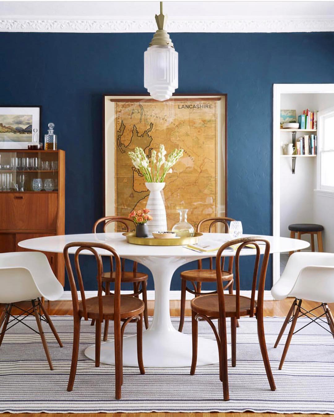 リラックス効果大 海外に学ぶおしゃれなブルーインテリアコーディネート Folk