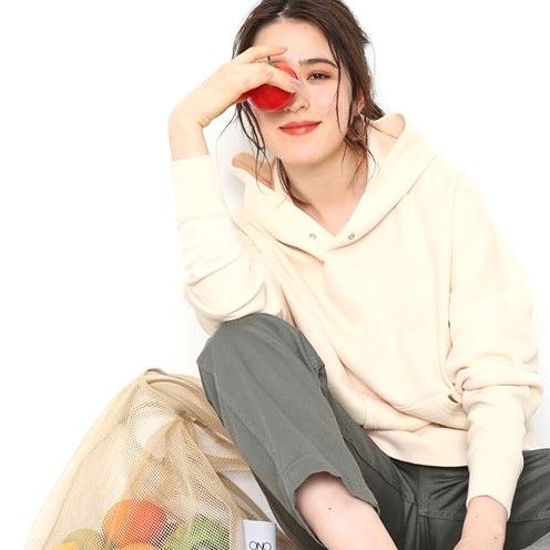 パーカー をきれいめに着こなす 周りと差のつく大人女子コーデ術 Folk