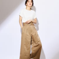 シンプルなのにおしゃれ☆ファッショニスタの大人女子が着こなす《白Tシャツ》