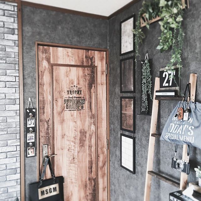 縦と横で雰囲気が変わる おしゃれな板壁風壁紙 リメイクシート実例集 Folk 縦と横で雰囲気が変わる おしゃれな板壁風壁紙 リメイクシート実例集 Folk